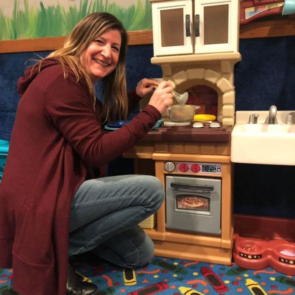 Meet your Posher, Stephanie - Picture 1 of 1